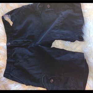 men’s black cargo shorts
